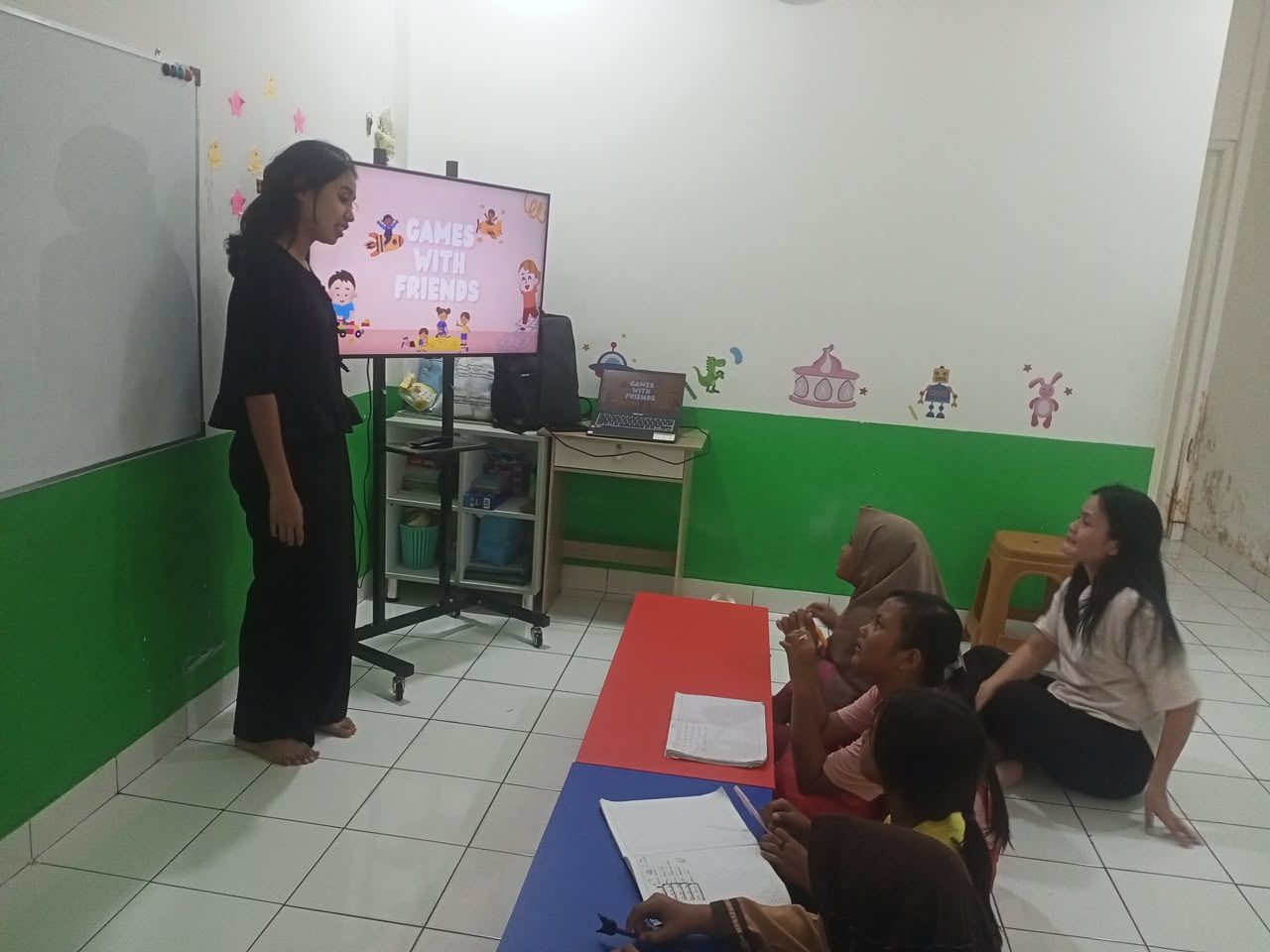 Hope Learning Center — English class activity with children in Tangerang