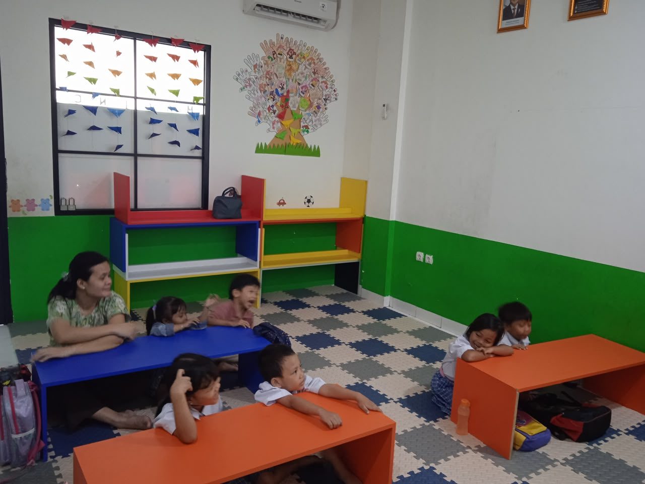 Hope Learning Center — children learning English together in classroom